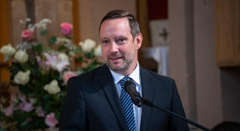 Azbej Tristan az Axióma Központ kötelékében folytatja az üldözött keresztényeket segítő szolgálatát