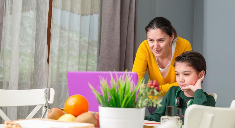 A családok háromnegyede már használ mesterséges intelligenciát tanuláshoz