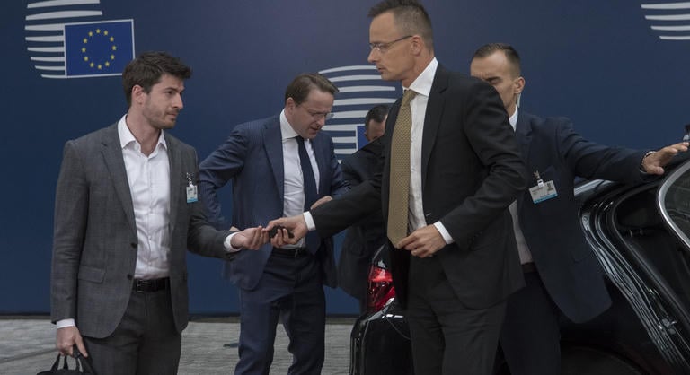 Szijjártó Péter korábbi sajtófőnökének cége kezeli az ATV közösségi médiás oldalait