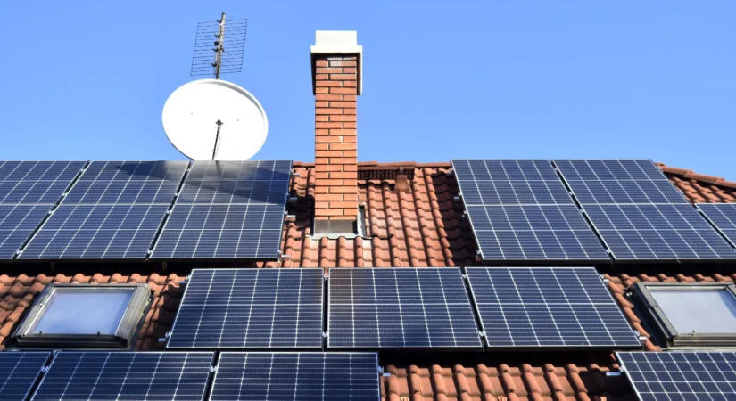 A magyar energiabiztonság kulcsa már a tetőkön van. Most jöhet a szél, geotermia és a tárolás