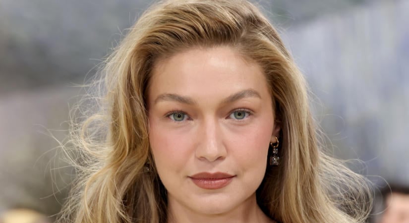 Gigi Hadid kifutóra lépett Párizsban: kemény kritikákat kapott
