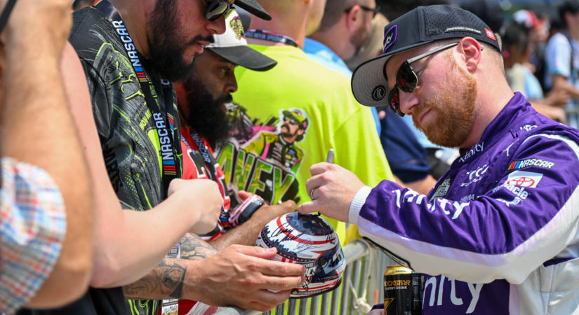 Edzés és időmérő nélkül startol el a NASCAR Cup bajnoki hajrája