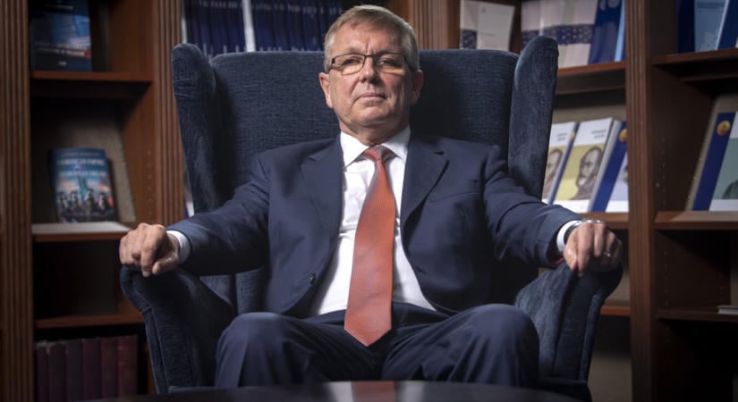 Matolcsy György gyanúsított lett, tagadásba menekült a rendőrségen