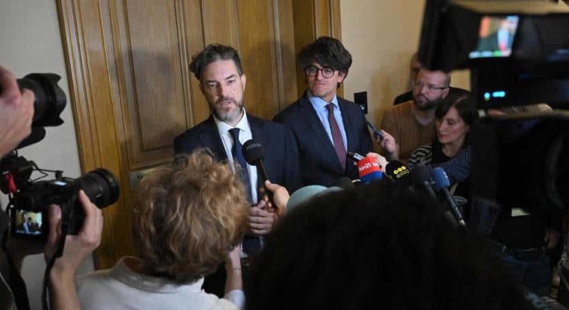 A Tisza szerint Szijjártó mindenre azt mondta, hogy tiszta a lelkiismerete