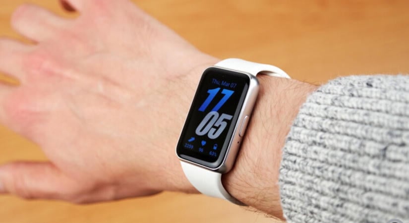 Samsung Galaxy Fit4 első pillantásra: három szín, ismerős forma