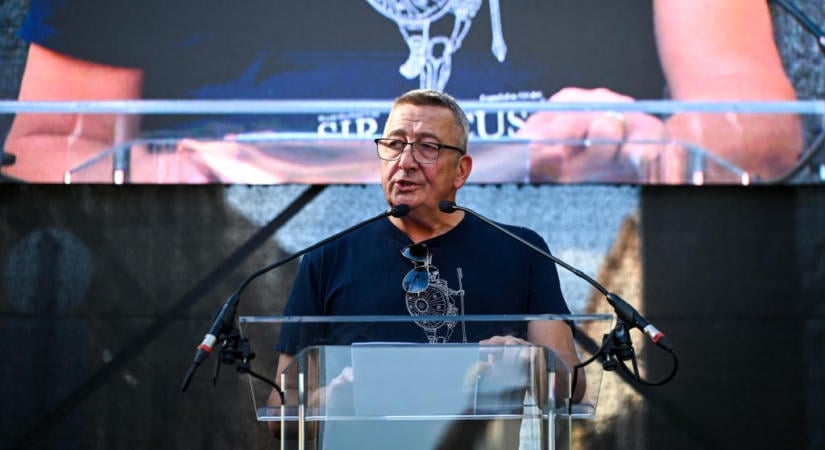 Molnár Áron Bayernak: Mély megdöbbenéssel láttam, hogy senkit nem akarsz kirángatni a taknyán és a vérén sehonnan