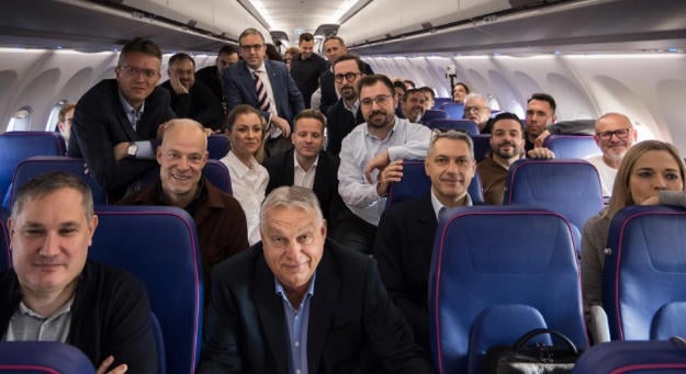 Két év alatt kétmilliárdot utazgatott el az érdekünkben Orbán Viktor