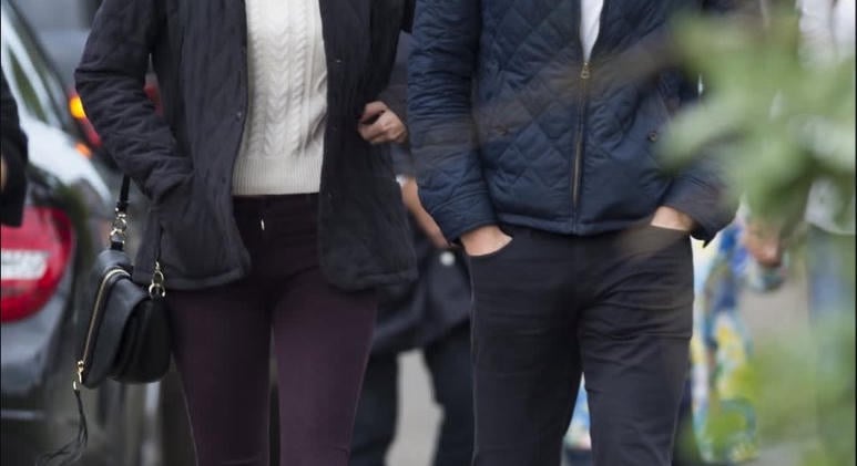 Dalban kért bocsánatot Tom Hiddlestontól Taylor Swift?