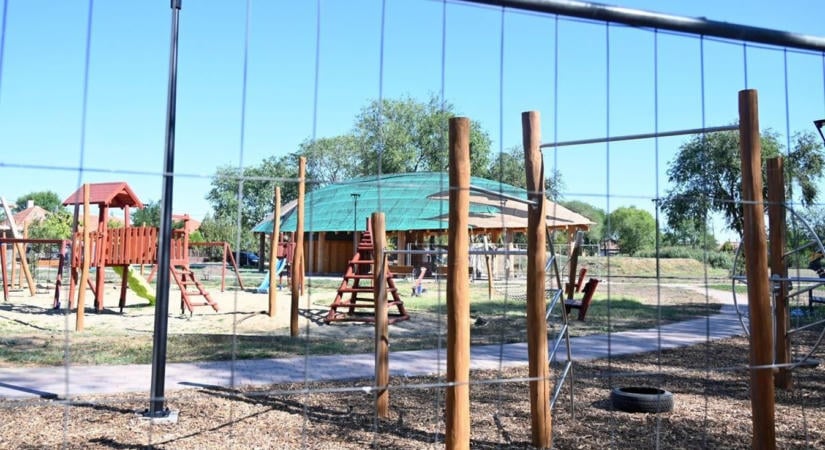 Már csak az utolsó simítások vannak hátra a Galambos parkban