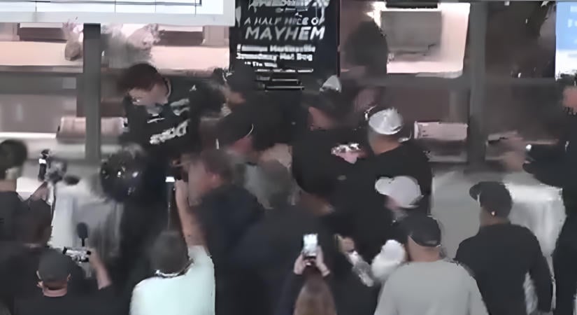 Ököllel támadtak a konkurens csapattagok Corey Heimre Martinsville-en, a seriffhivatalnak kellett beavatkoznia