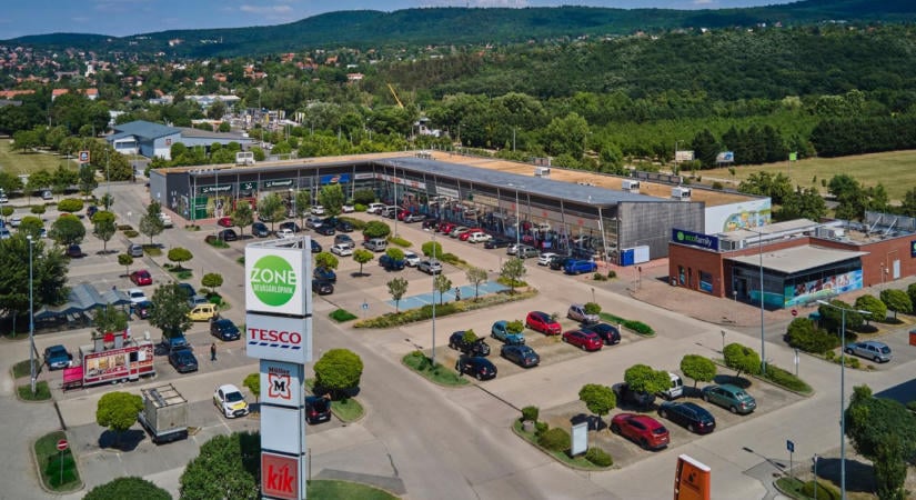 Különös módon úgy adják-veszik a magyar kiskereskedelmi parkokat, mint a cukrot