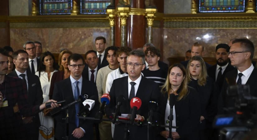 Nem vesz részt a Fidesz és a KDNP a parlament rendkívüli ülésén