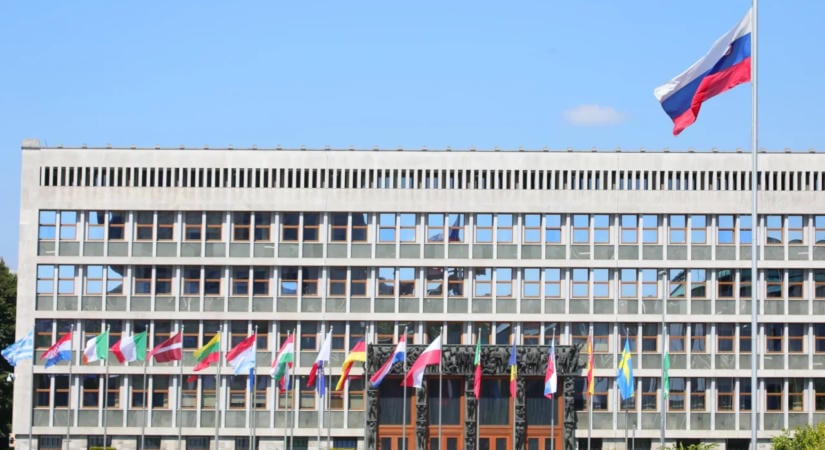 Konzultatív népszavazást kezdeményez a közszféra átalakításáról a szlovén kormány