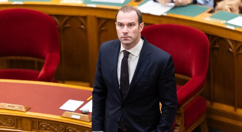 Hollik István is búcsúzik a parlamenttől