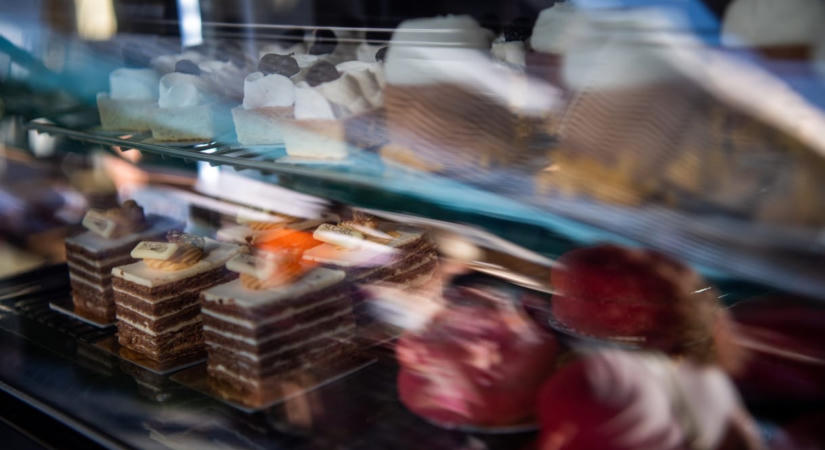 Miért lesz egyre drágább egy szelet krémes úgy, hogy egyre kevesebb helyen kapni jót belőle? – a vasárnapi sütizés nyomában II. rész