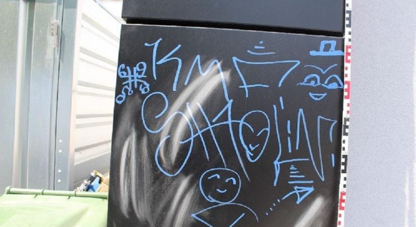 Graffitiseket csíptek el Szombathelyen