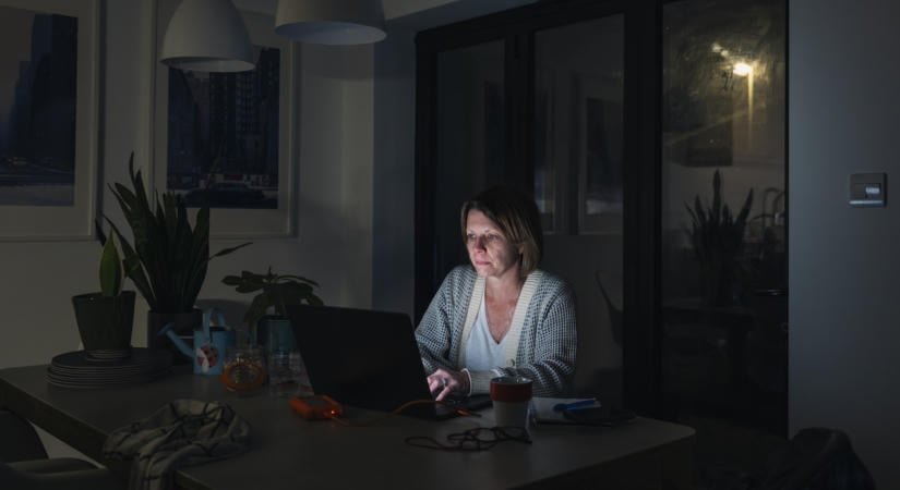 Éjfél után már nem szabad bíznod az agyadban – ez az oka a tudomány szerint