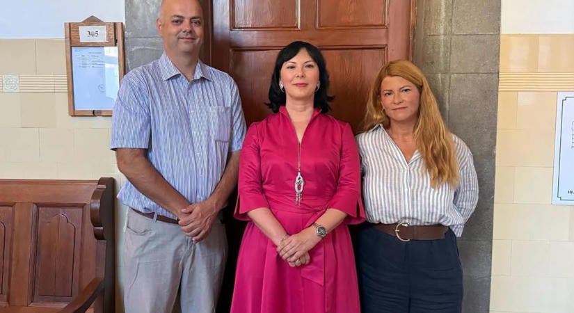 Gulyás Gergely ejtette a rágalmazás vádját Perintfalvi Rita ellen, a bíróság megszüntette az eljárást