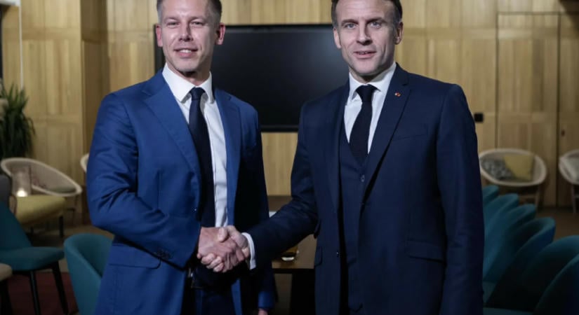 Emanuel Macron is Budapestre jön október 23-ra