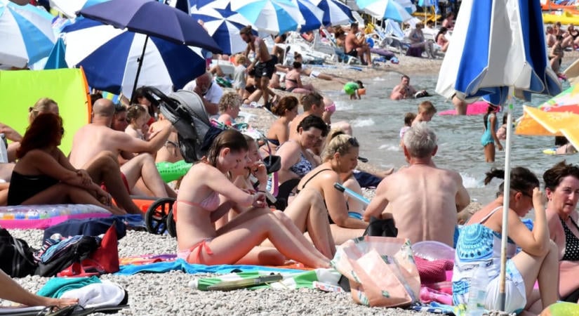 Rekordszámú magyar nyaralt Horvátországban, a hazai turizmus bezuhant