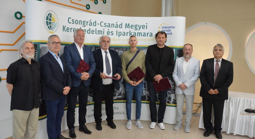 Átadták a Vedres István-díjakat