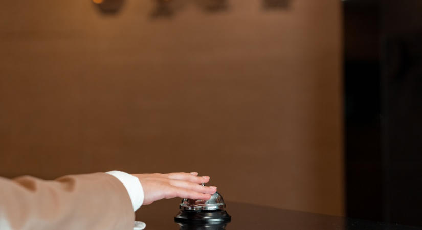 Másfél napra túszul ejtettek egy népszerű hotelt a Mátrában: 9 milliós váltságdíjat követeltek a bűnözők