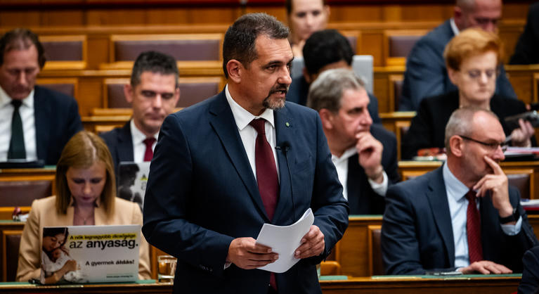 Megváltoztatják a földtörvényt és a vadászati szabályozást, bejelentést tett a miniszter