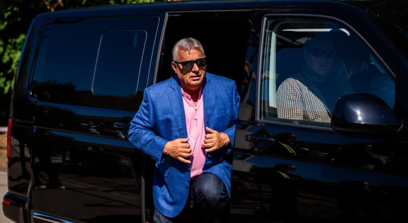 Orbán Viktor is országjárásba kezdett