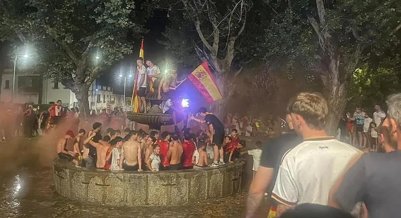 Halálra zúzott egy 13 éves fiút egy összeomló szökőkút a spanyolok világbajnoki ünneplése közben