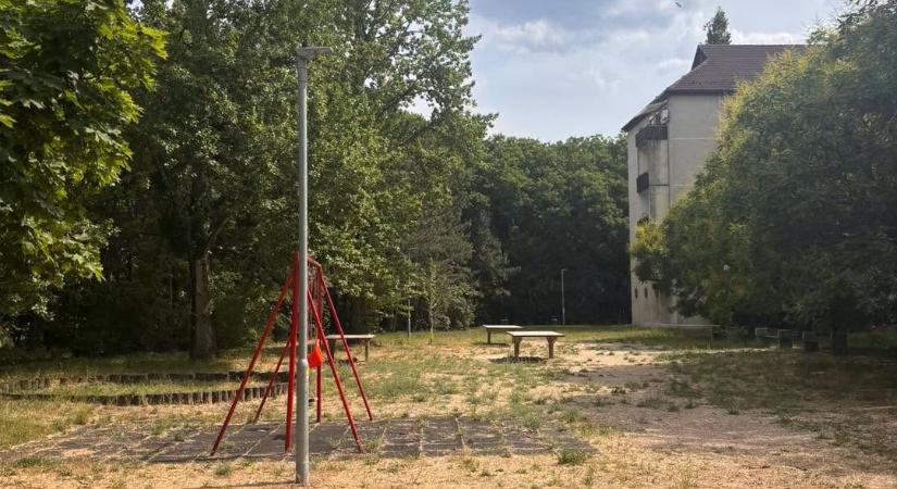 Megújul a Gyógyszergyár utcai lakótelep „Kiserdő” melletti játszótere