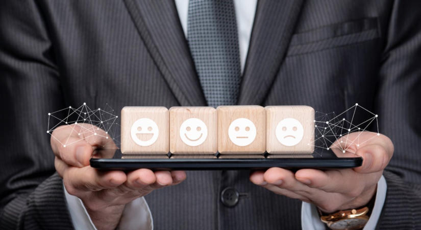 Passzív-agresszív a kollégád, vagy csak lájkot küldött? – Ezért lett áldás az emoji és aknamező a munkahelyi szmájlizás