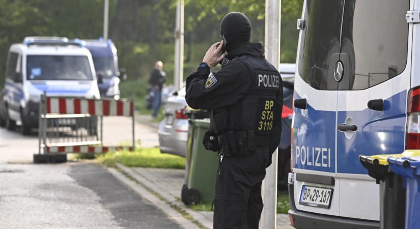 Kalapácsokkal és fejszékkel estek egymásnak a családi klánok