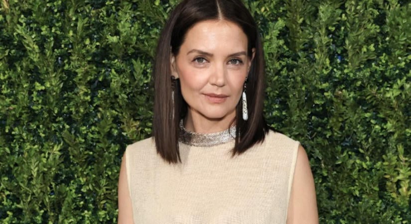 Instagram-hivatalos lett Katie Holmes és 9 évvel fiatalabb párja kapcsolta