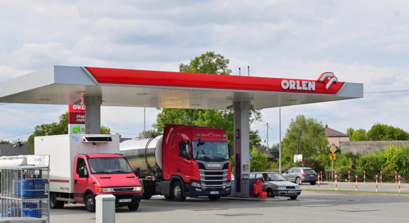 Visszamenőleges extraadó a lengyeleknél az üzemanyagkereskedőkre