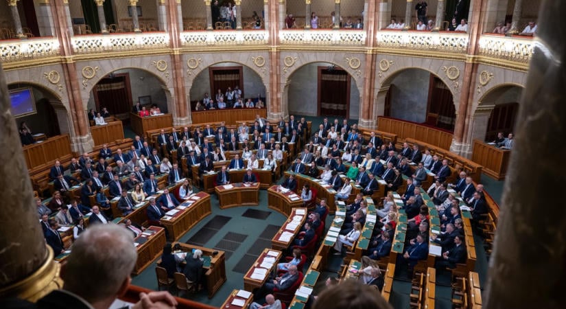Parasztozó tiszás képviselő miatt tört ki az őrjöngés a parlamentben