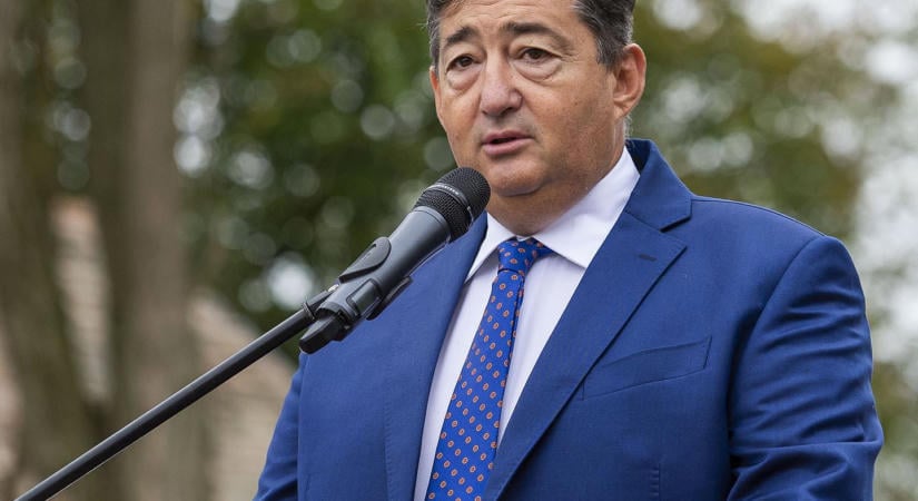 Őrült üzlet: osztrákok vehetik meg Mészáros Lőrinc legfontosabb cégét