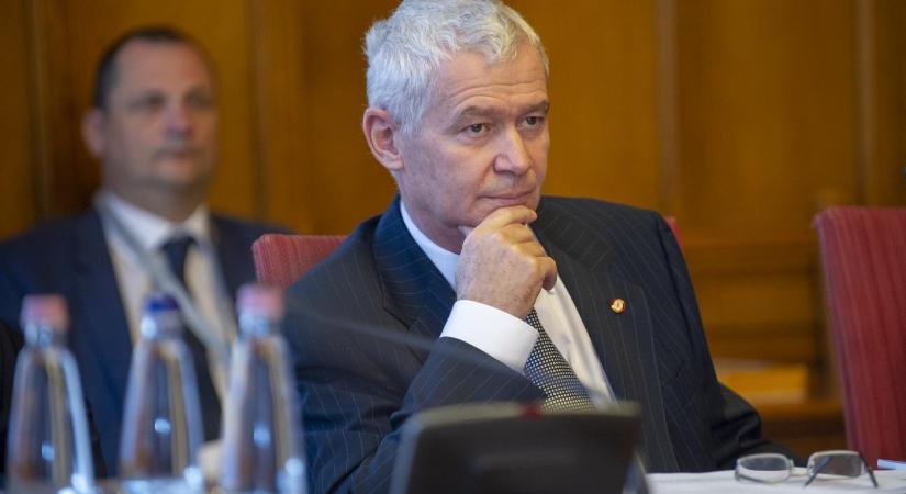 Reagált Gajdos László kijelentéseire Polt Péter, szerinte a politikai értékítélet és a büntetőjogi felelősség kérdése nem mosható össze