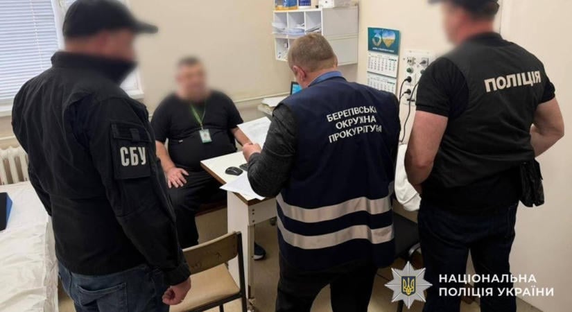 Valódi vesekővel igazolt volna fiktív betegséget egy urológus Kárpátalján