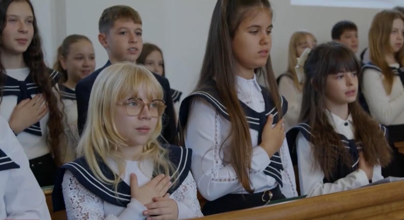 Diákpresbiteri fogadalomtétel a Péterfalvai Református Líceumban (videó)