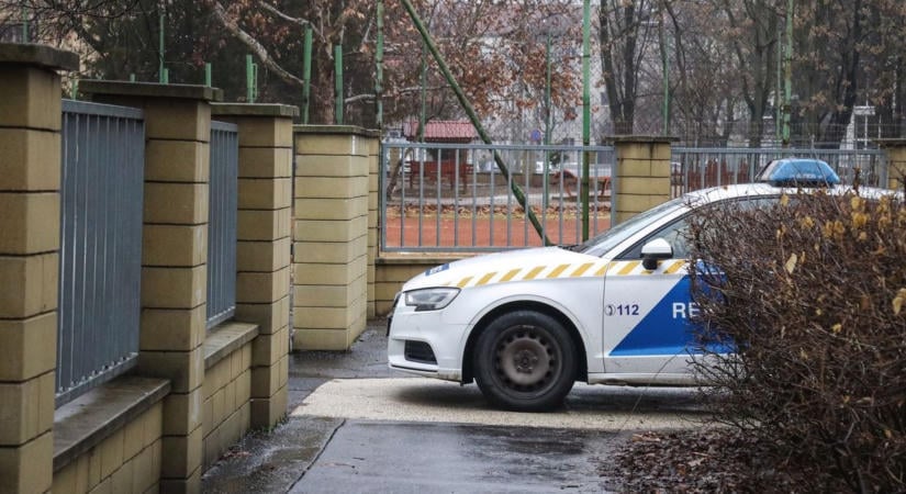 Több mint 70 oktatási intézmény kapott bombafenyegetést