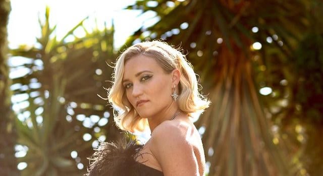 Kényelmetlenül érezte magát Emily Osment a csókjelenet forgatása közben