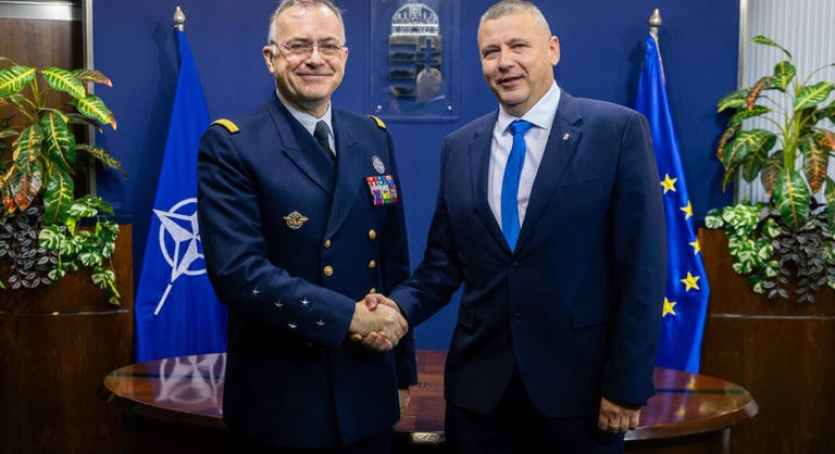 Ruszin-Szendi Romulusz túl van a tárgyaláson a NATO transzformációs parancsnokságának főparancsnokával
