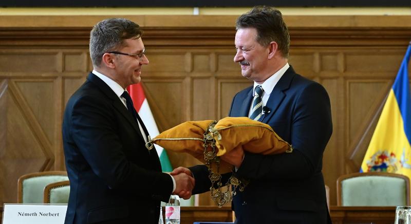 Új dékán a debreceni Általános Orvostudományi Kar élén