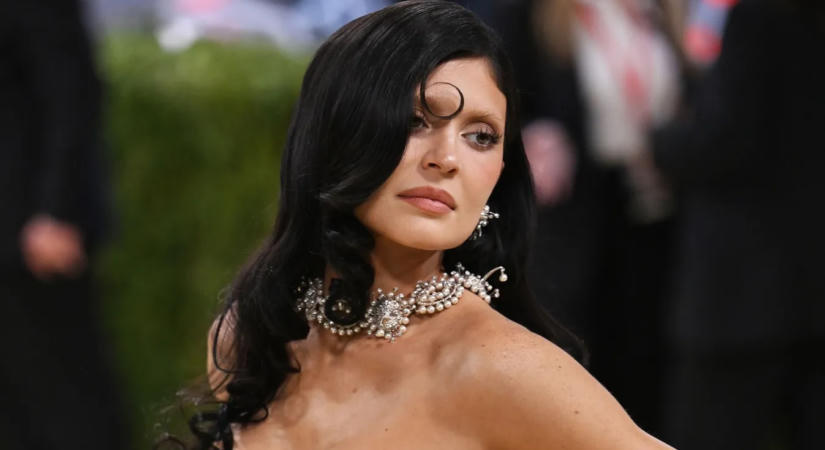 Kylie Jenner újra plasztikáztat: merész kijelentést tett