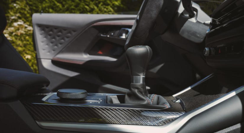 A kézi váltó halott? A BMW M2-esnél biztosan nem!