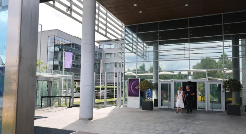Cáfolta a közmédia, hogy 600 ember kirúgására készülnek – ezt válaszolta a Blikknek az MTVA