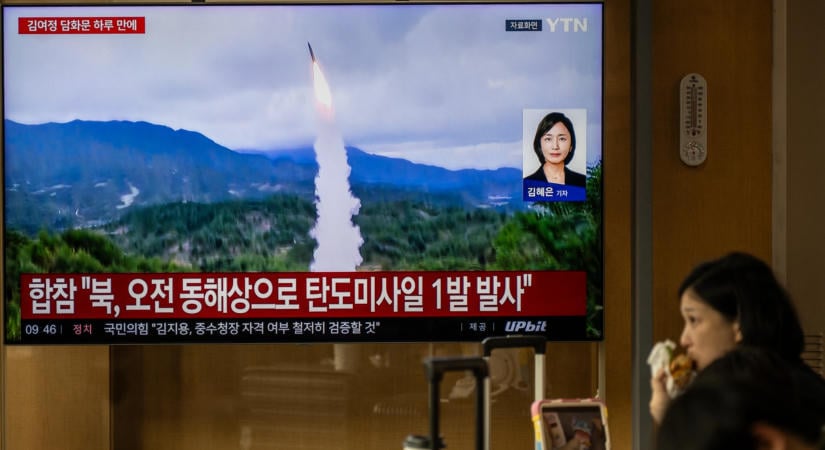 Ballisztikus rakétát lőtt ki Észak-Korea szomszédjainak közlése szerint