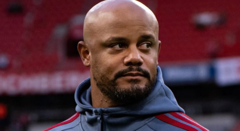 Németország: Összeesett, majd mentőhelikopterrel kellett kórházba szállítani a Bayern München edzőjét