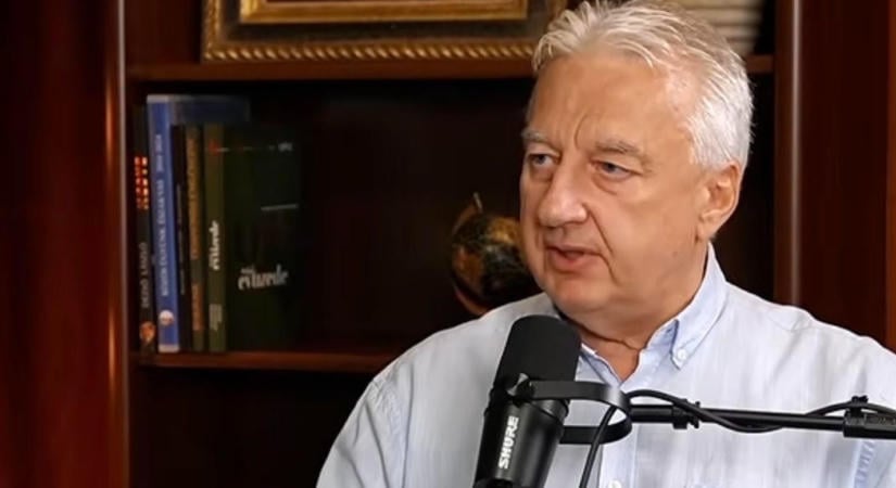 Semjén Zsolt szerint egy szekta egy prostituáltat állított rá, a titkosszolgálatok pedig megfigyelték őt és családját