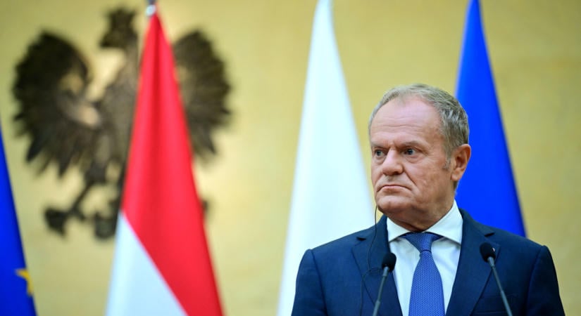 Donald Tusk sajtókonferencián beszélt az újabb Lengyelországhoz közeli támadásról